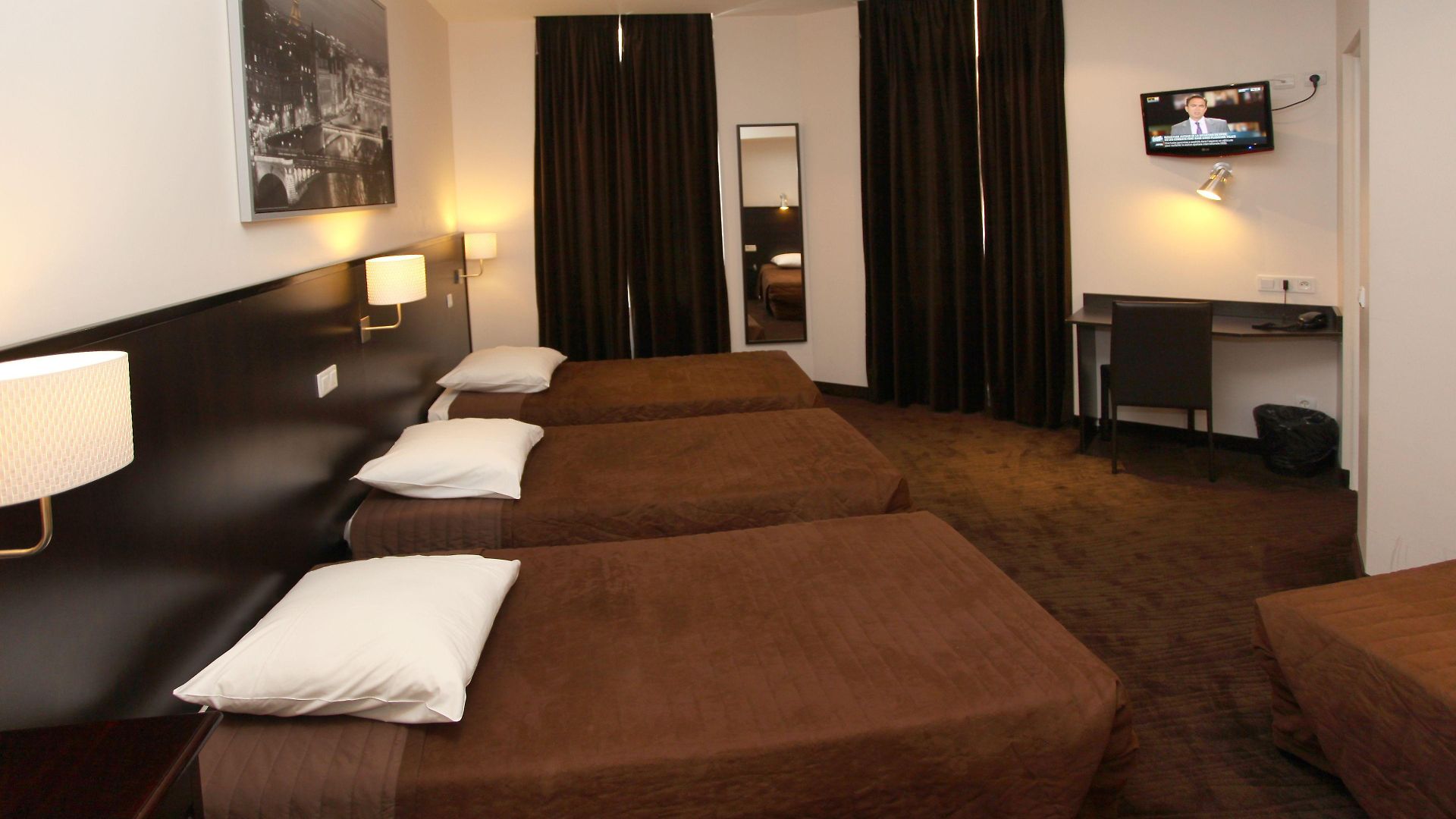 Trocadero Hotel 2*