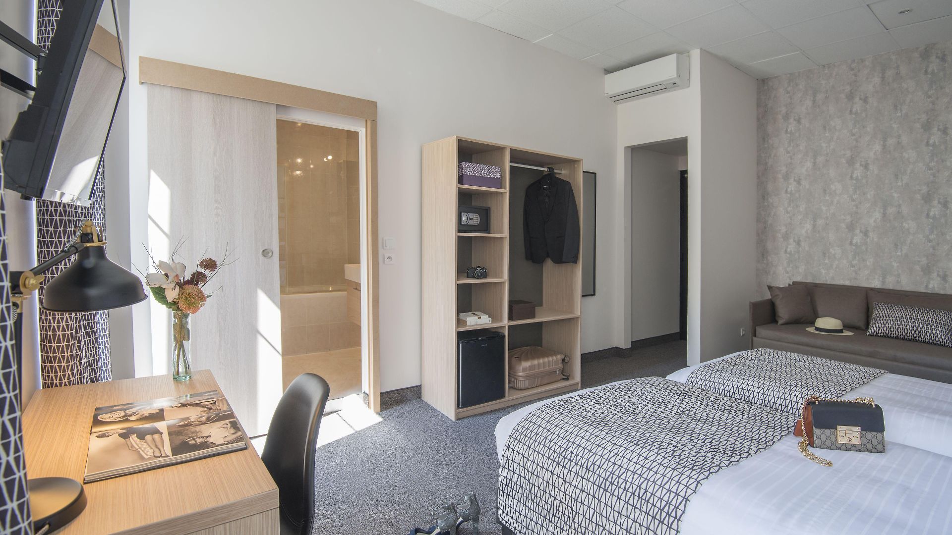 Saint Gothard Hotel 3*