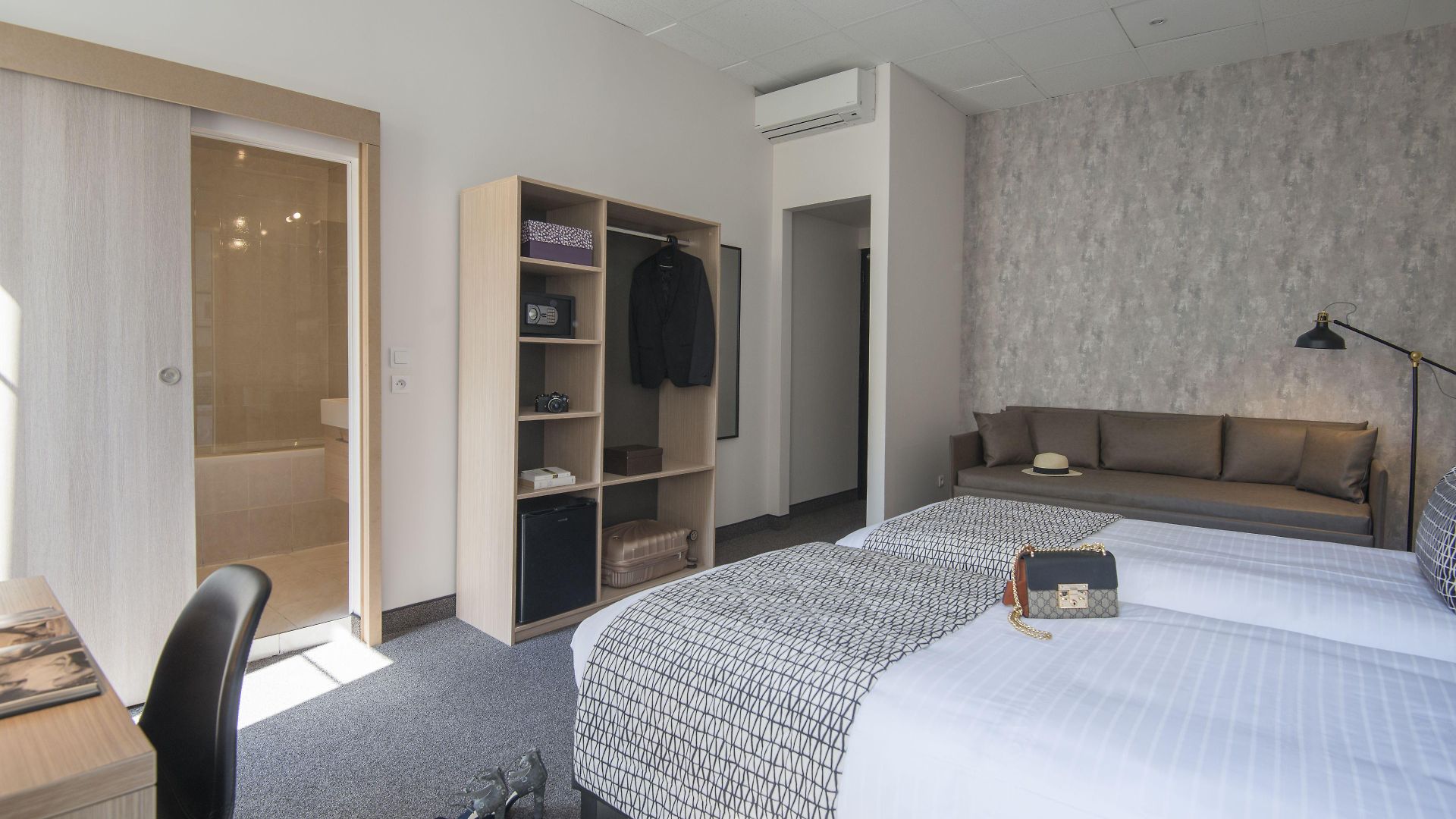 Saint Gothard Hotel 3*