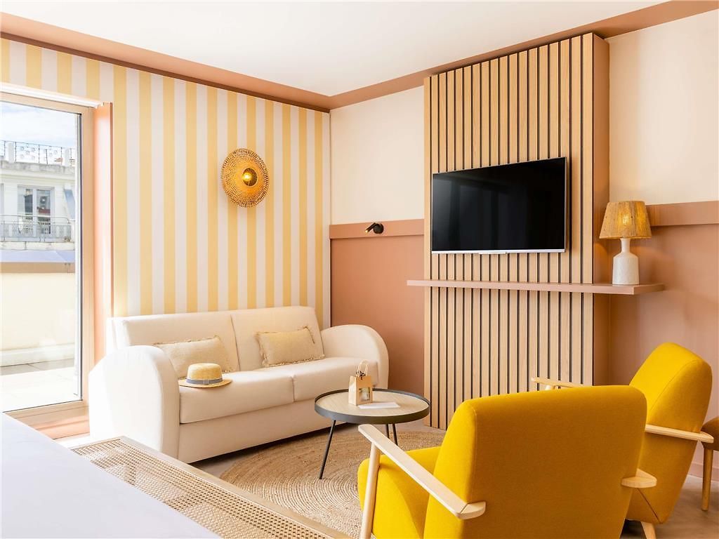 Mercure Centre Notre Dame 4*