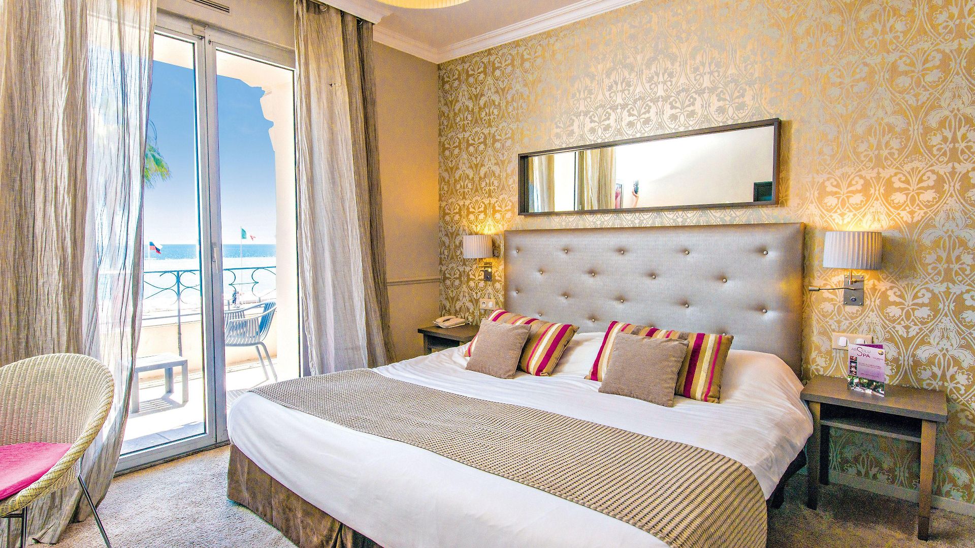 Hotel Le Royal Promenade Des 3*