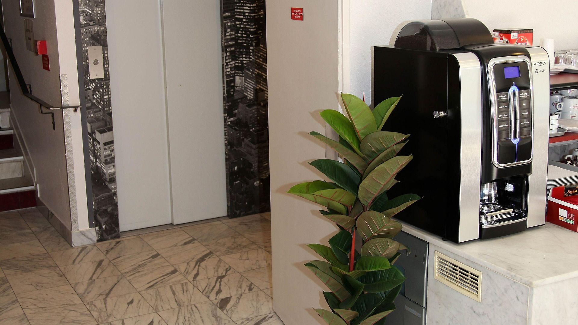 Bristol Hotel 3*