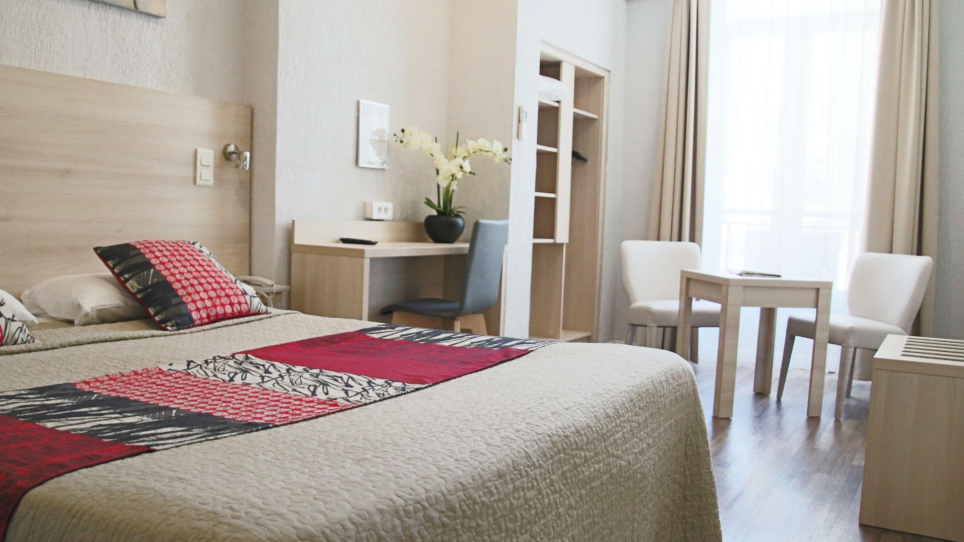 Hotel Helvétique 3*