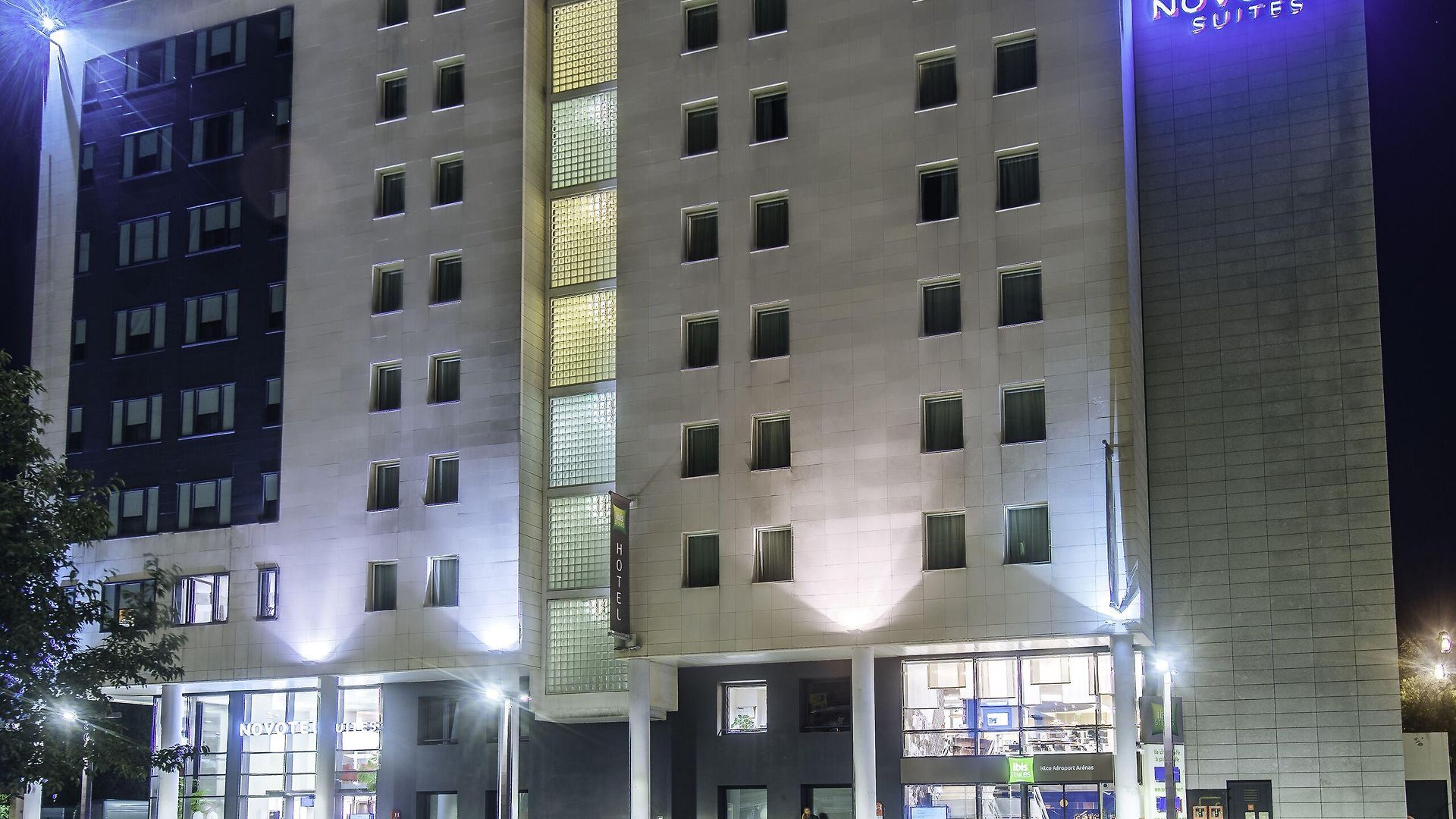 Novotel Airport Hotel