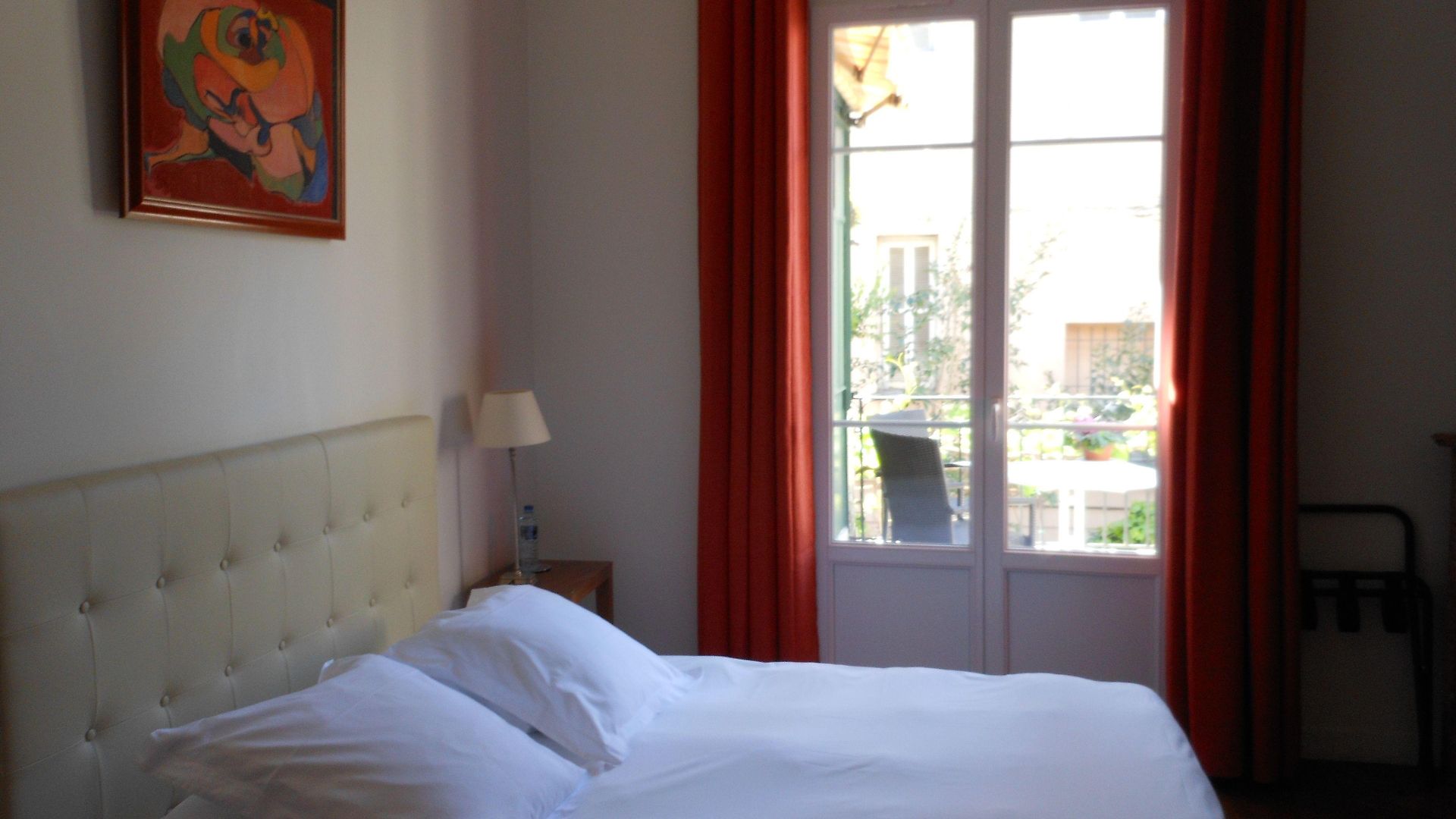 Les Cygnes Hotel 3*