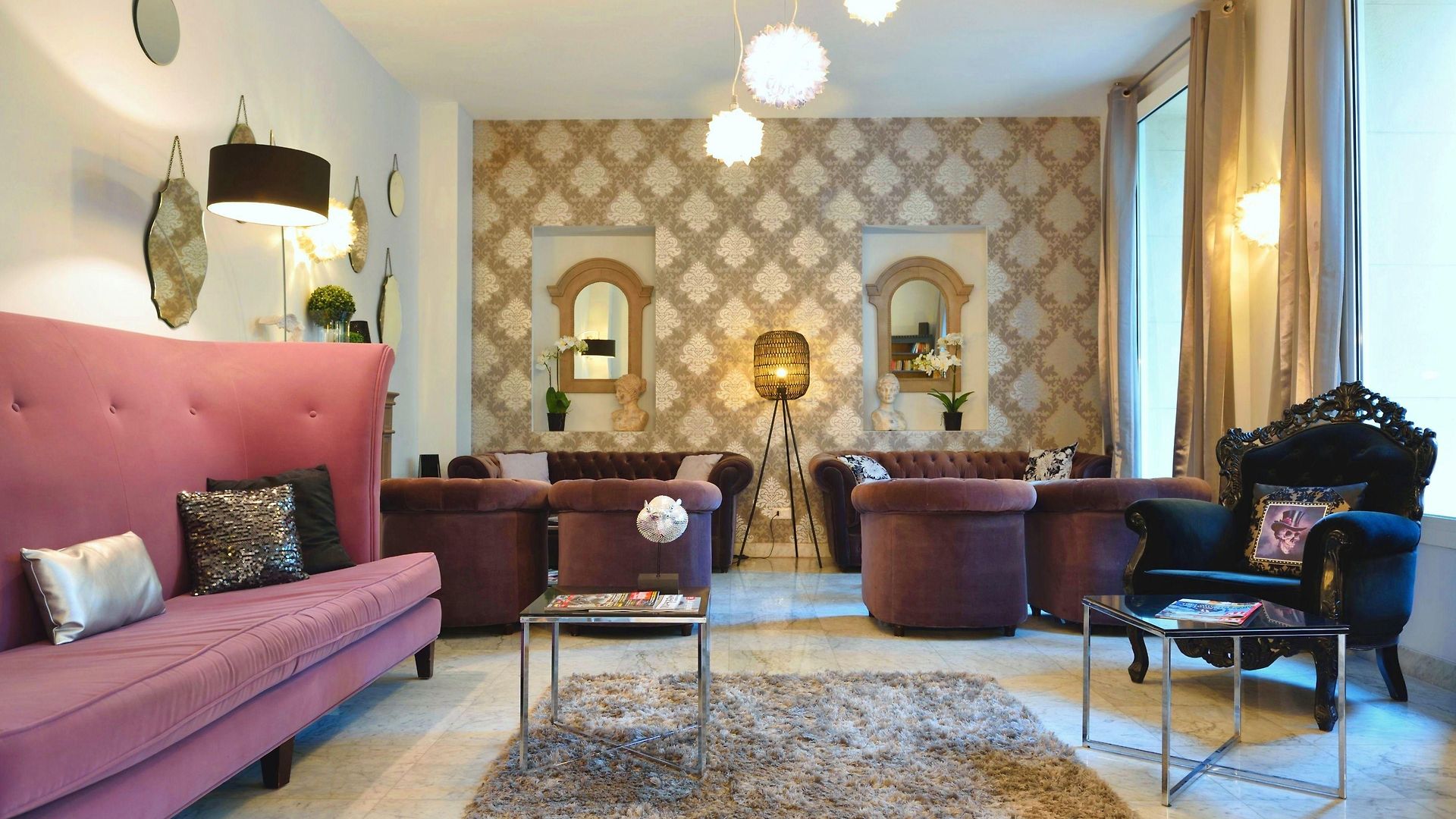 La Promenade Hotel 4*