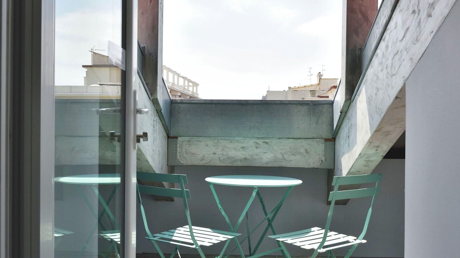 La Promenade Hotel 4*