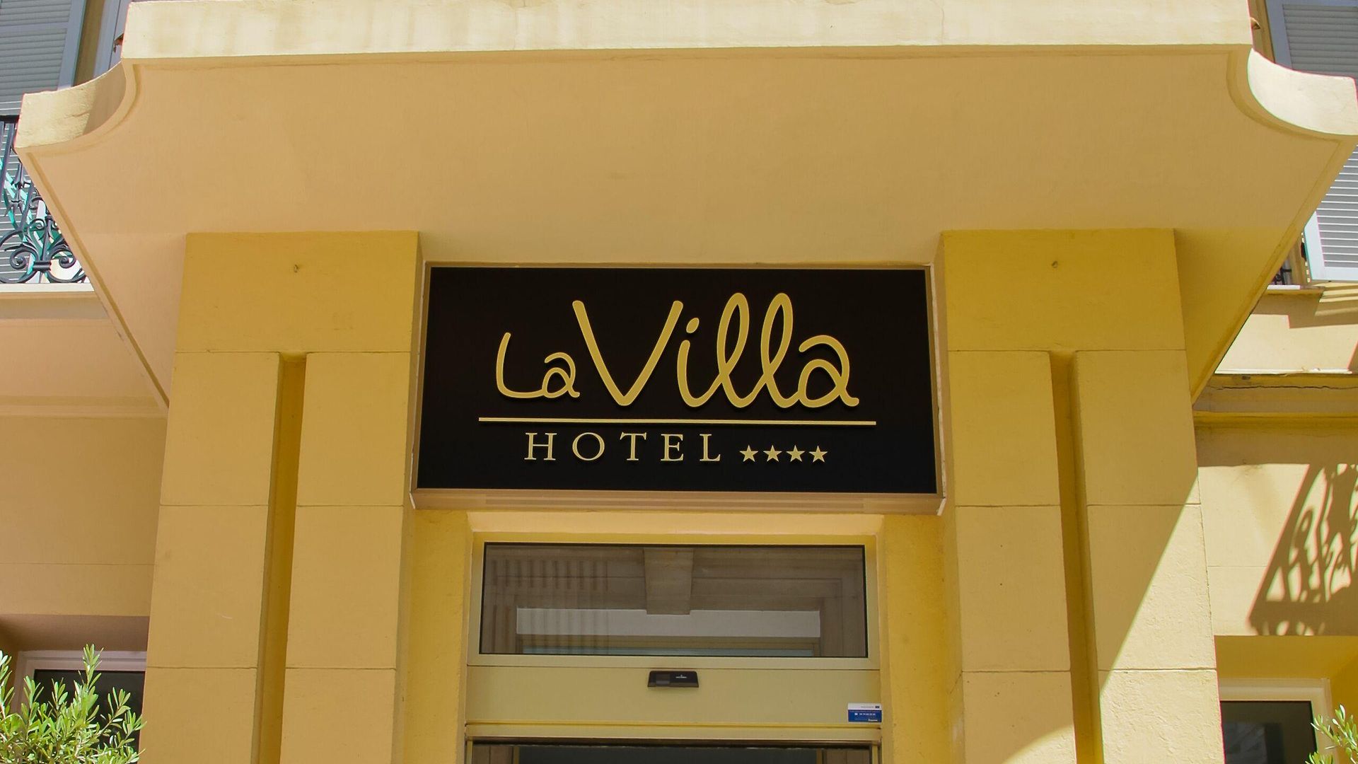 La Promenade 4*