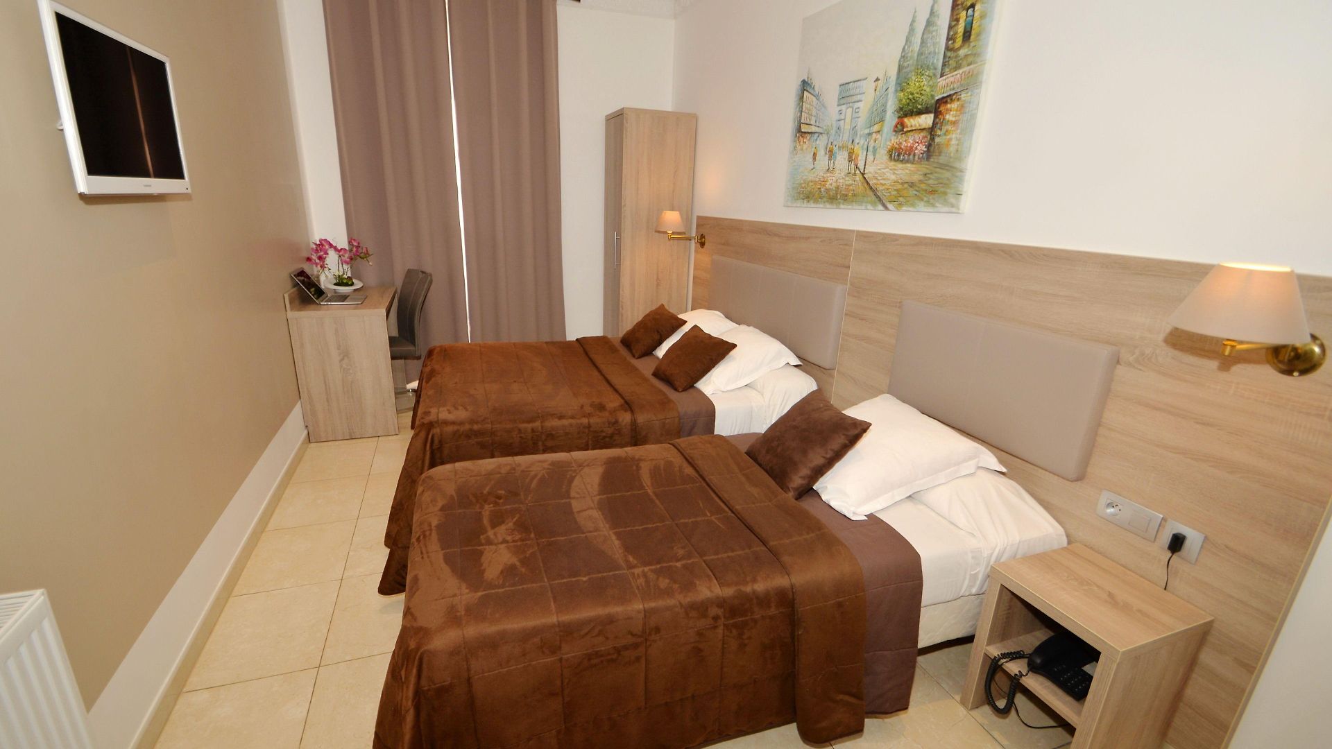Parisien Hotel