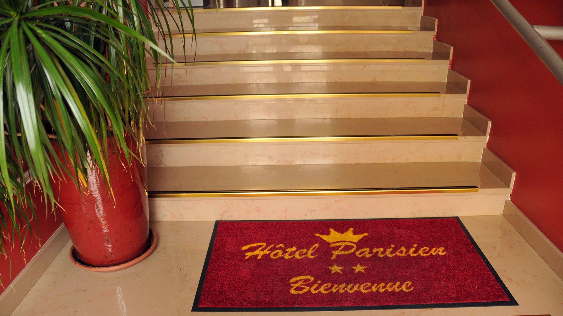 Hotel Parisien 3*