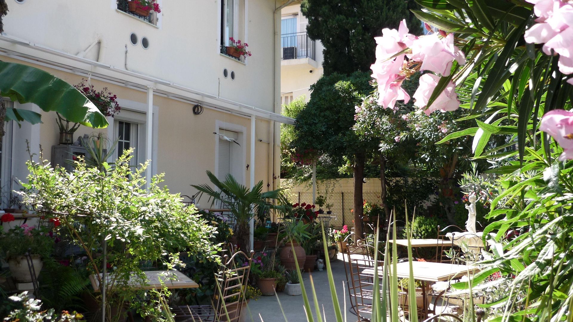 Hotel Logis Victorine Nice