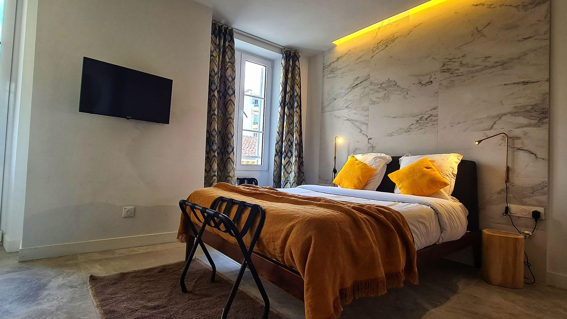 Hotel Le Petit Trianon Et Le Charme Des Nice