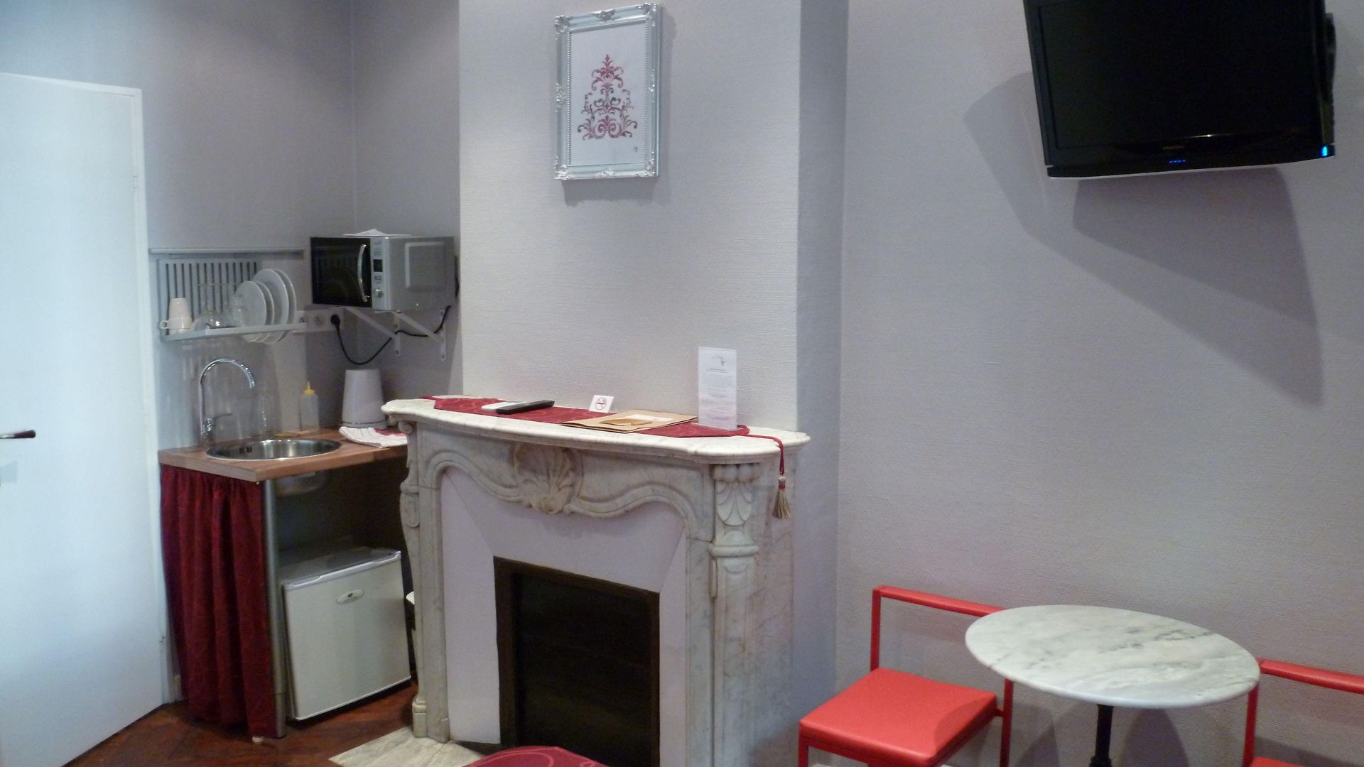 Victor Hugo Hotel 2*