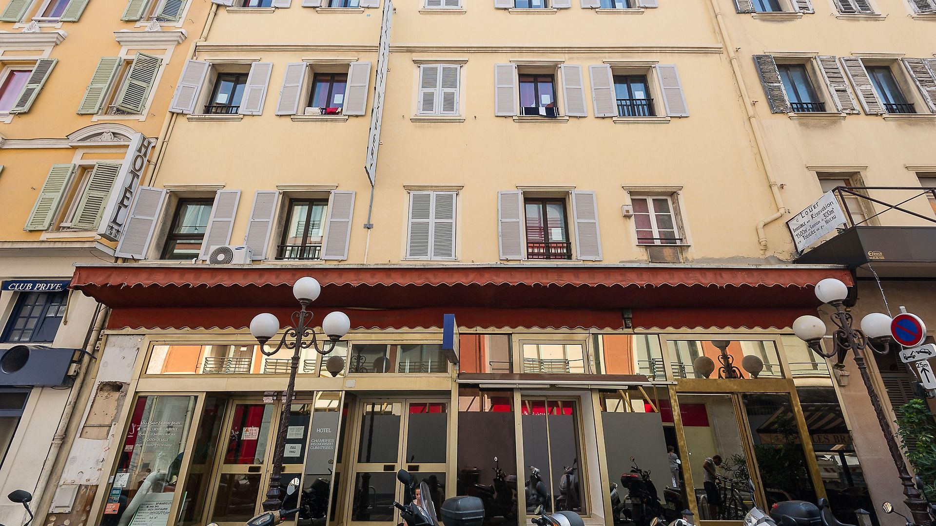 Auberge de jeunesse Saint Exupery *