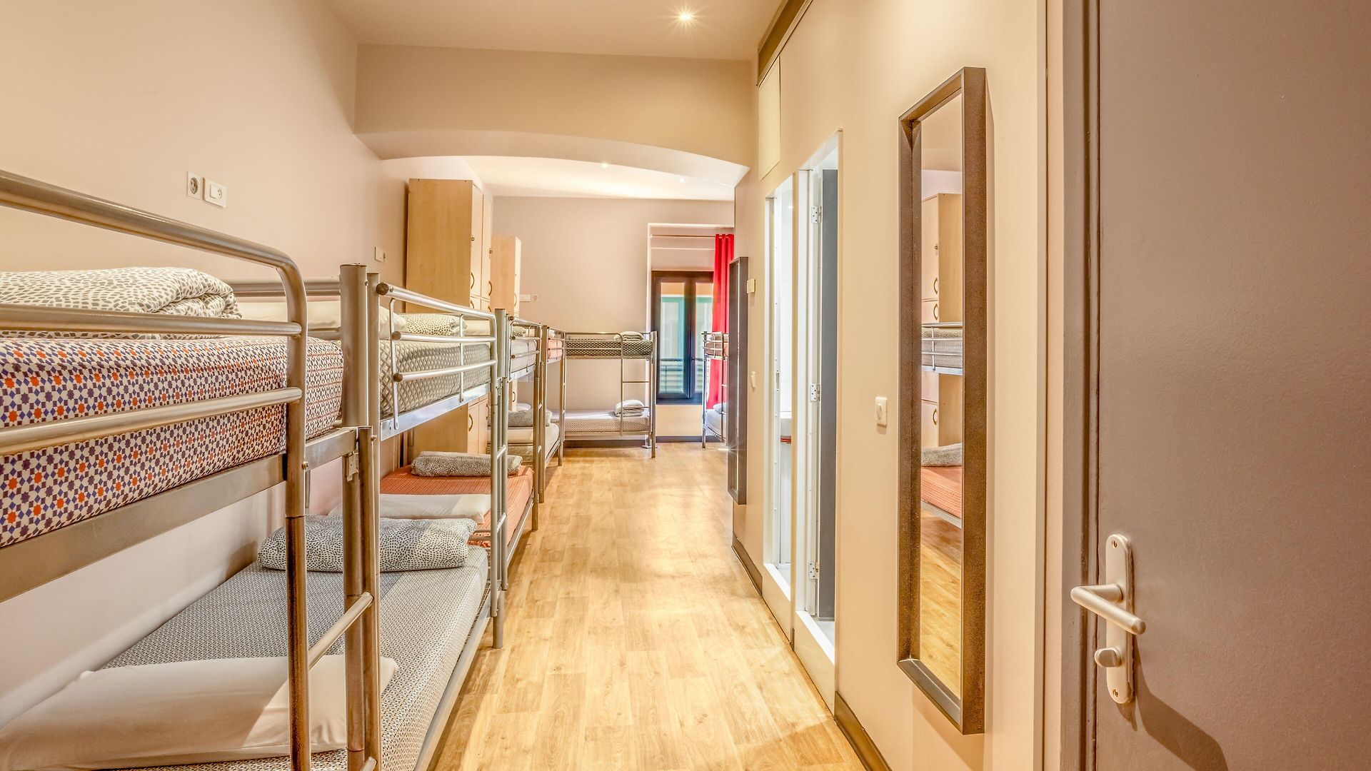 Auberge de jeunesse Saint Exupery *