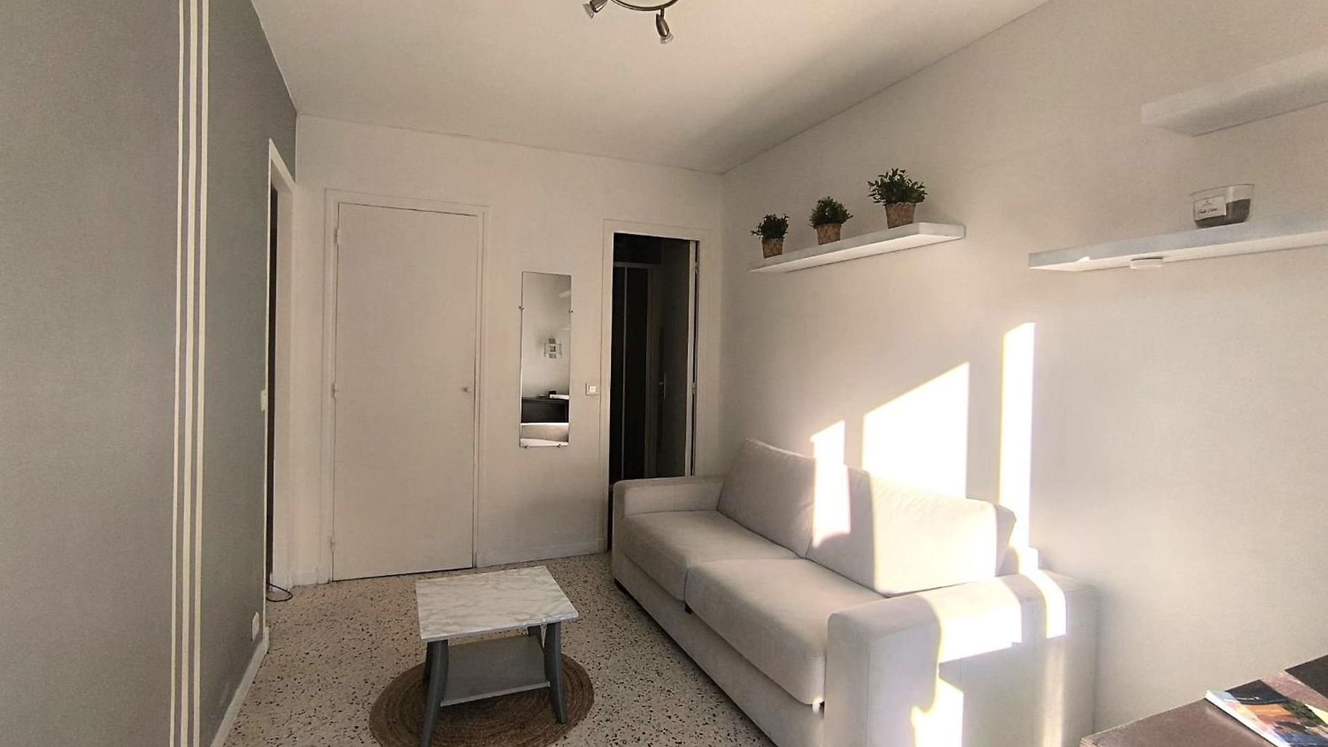 Appartement F1 - 8min De La - 5min Tramway Nice