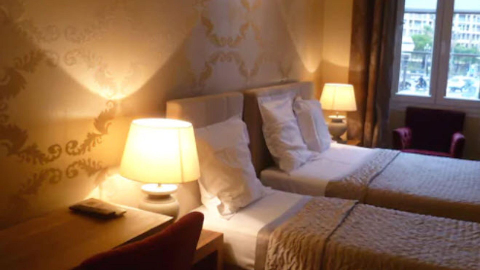 De La Hotel 2*