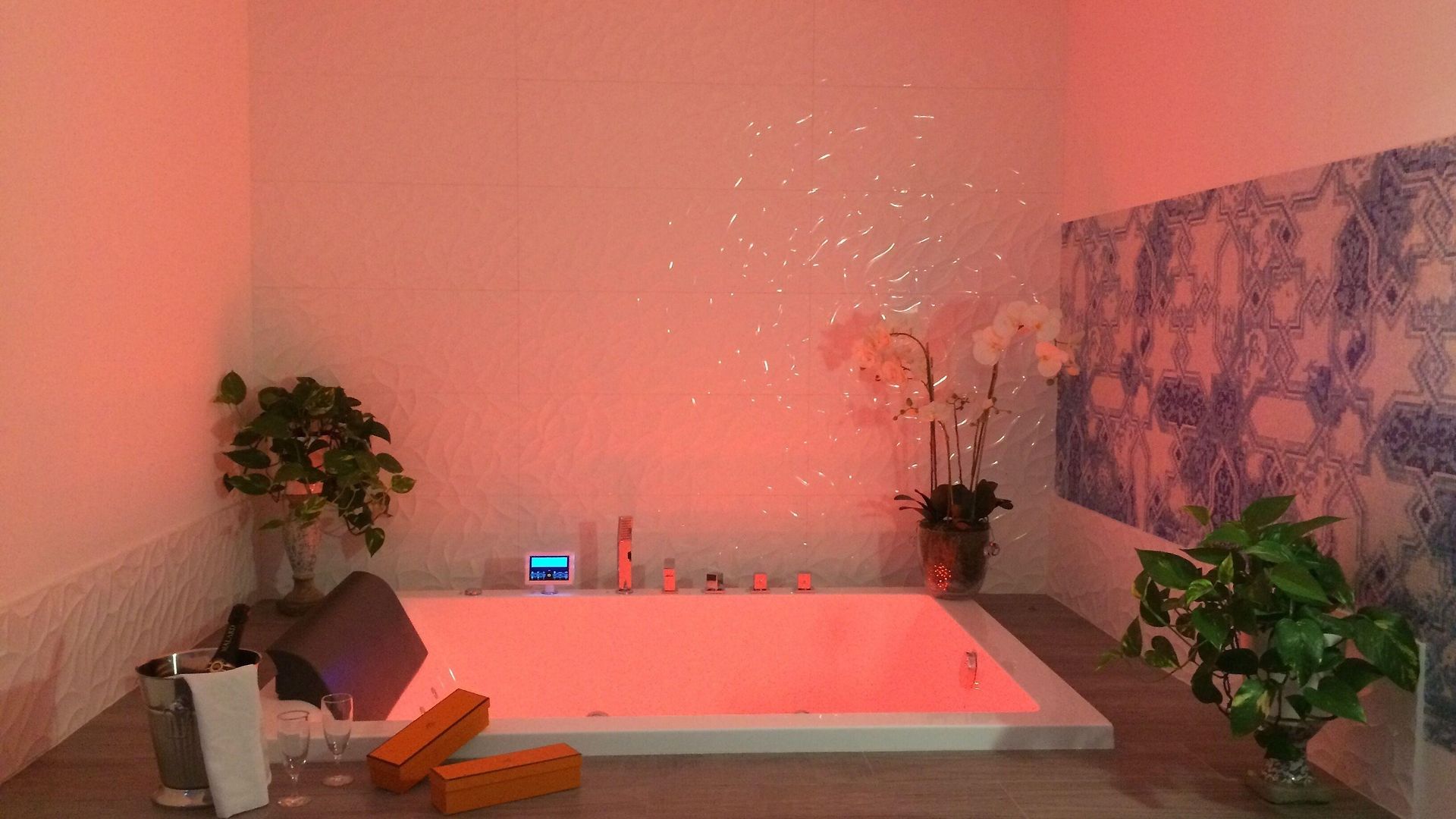 Rose Hotel