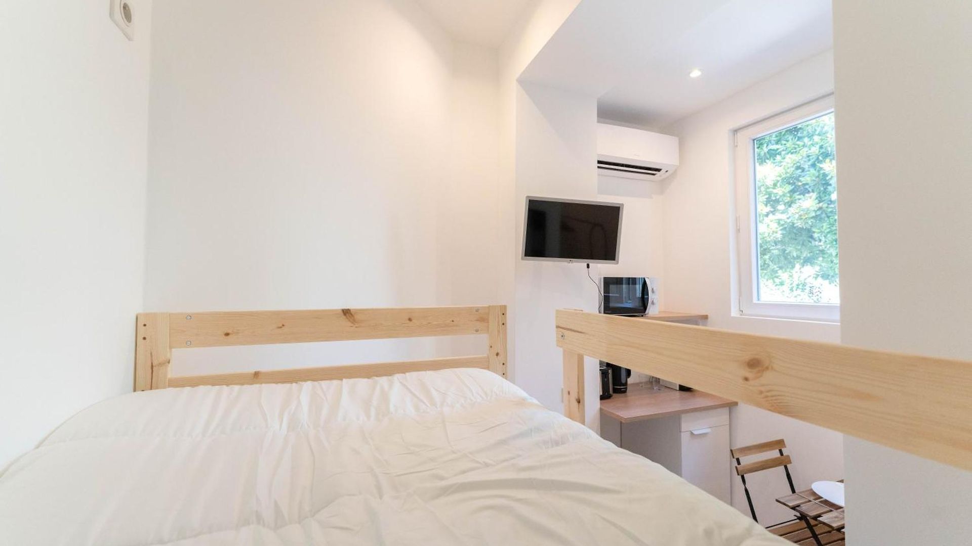 Le Celeste Hotel