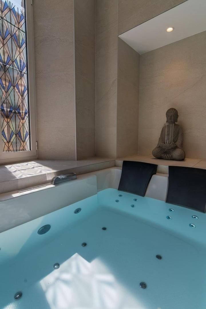Appartement Magnifique - Jacuzzi - Port De Nice