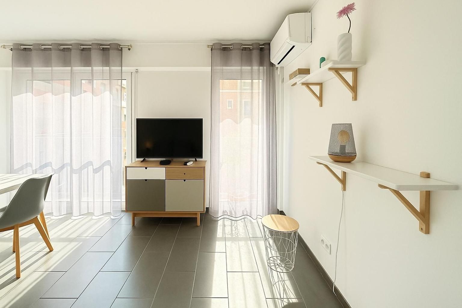 Apartment Confortable Avec Balcon - Proche Gare Riquier Sncf Nice