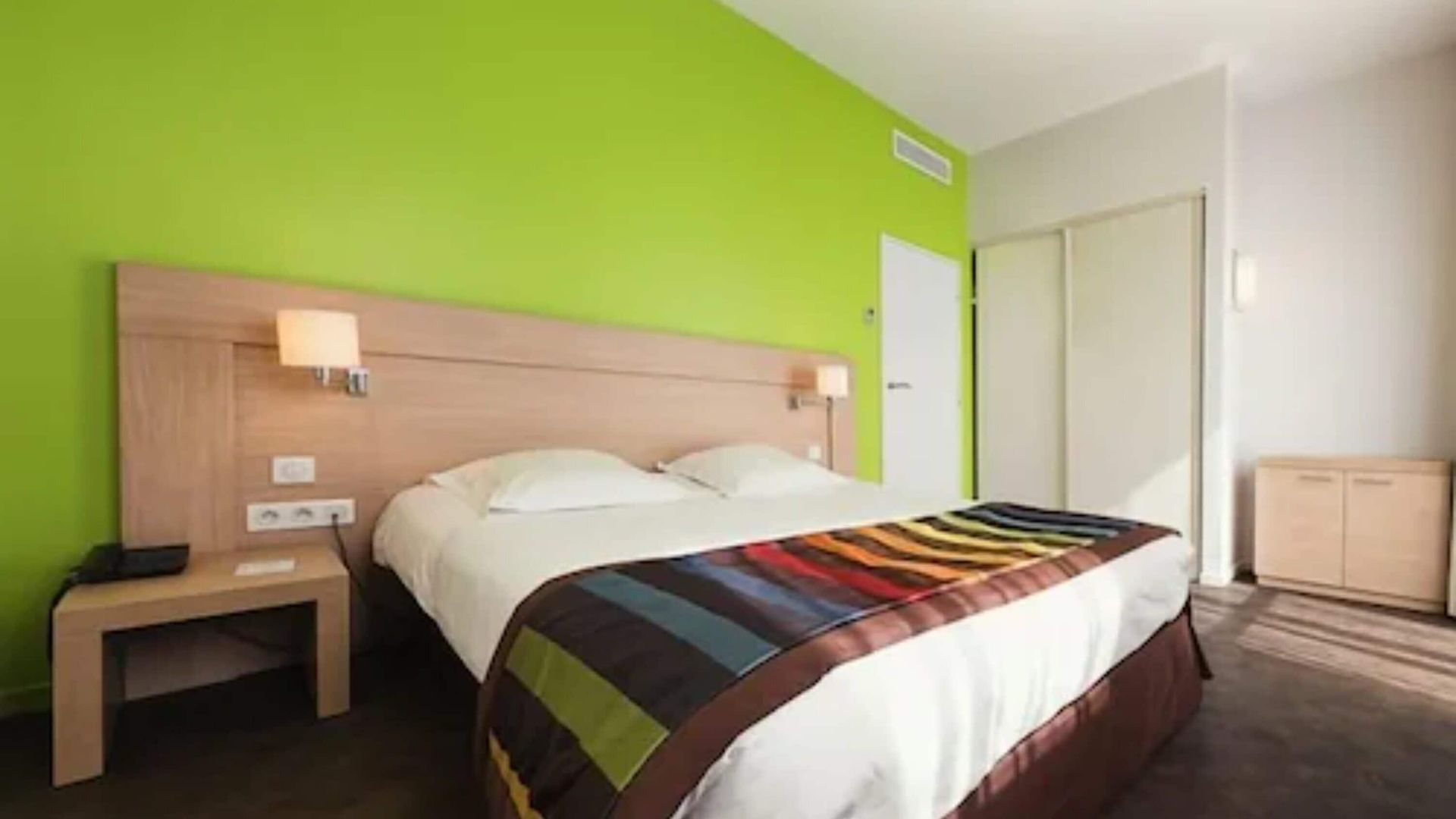 Esatitude Hotel 3*