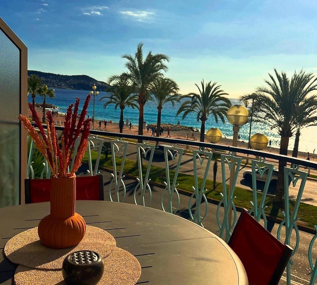 La Promenade Des Apartment