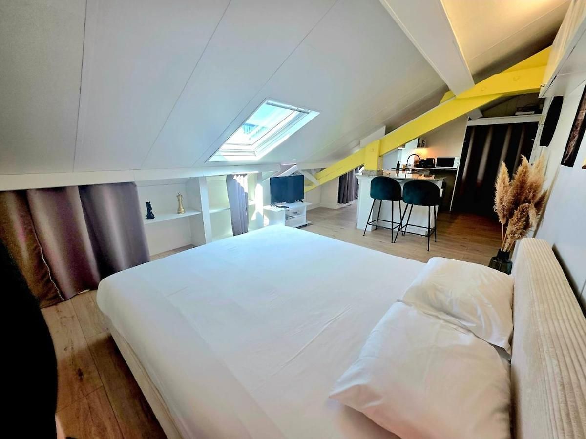 Apartment Mansarde Lumineuse - Gare 2 Pers *