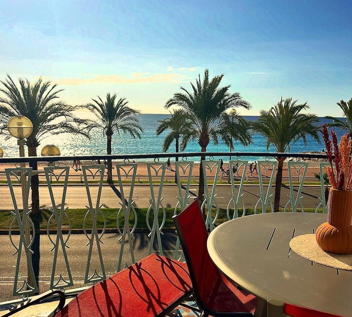 La Promenade Des Apartment *