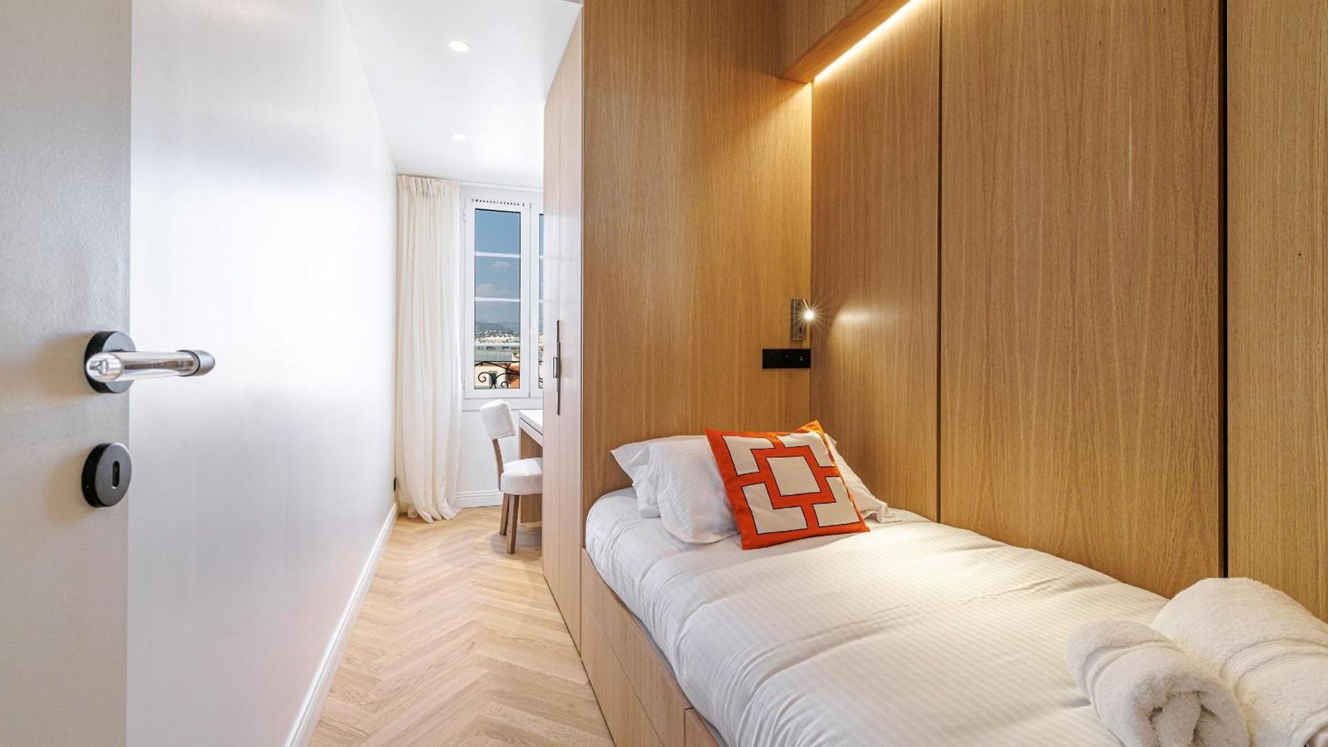 Outstanding View On The Promenade - Awesome 2 Bdr Appartement