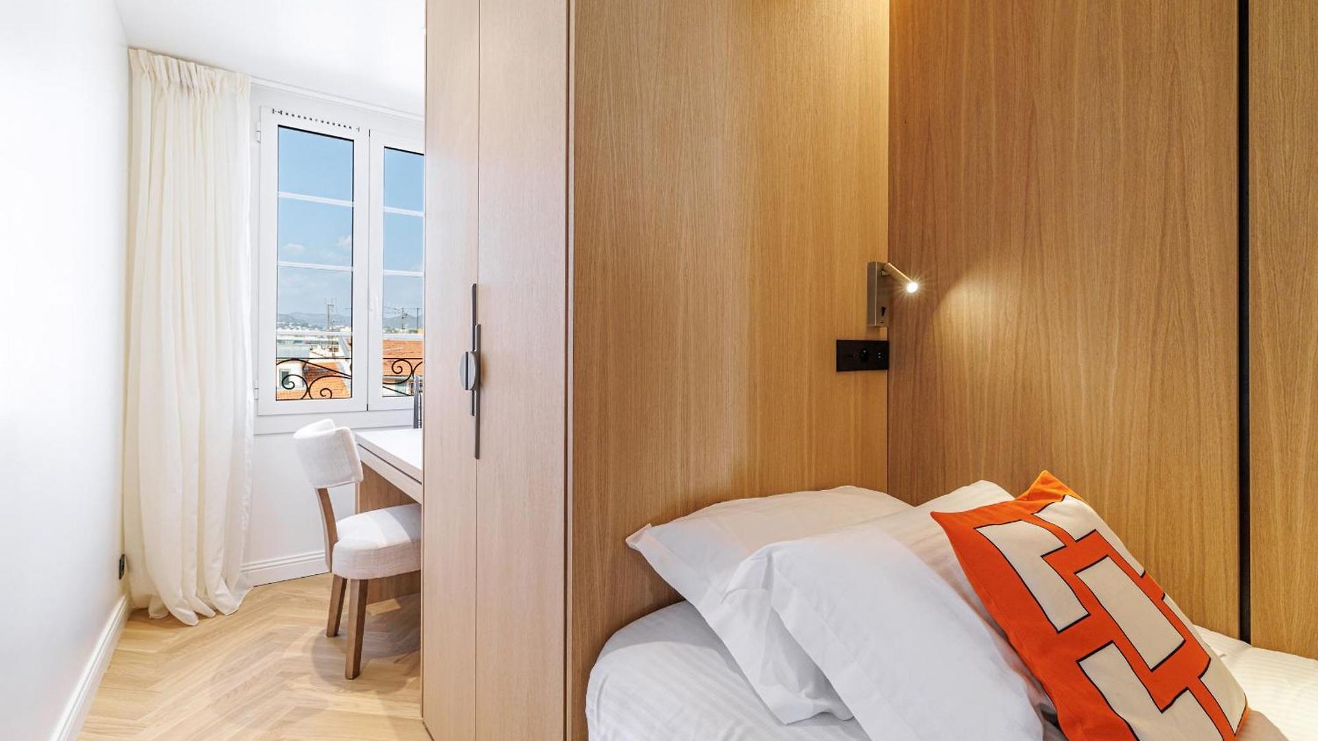 Outstanding View On The Promenade - Awesome 2 Bdr Appartement