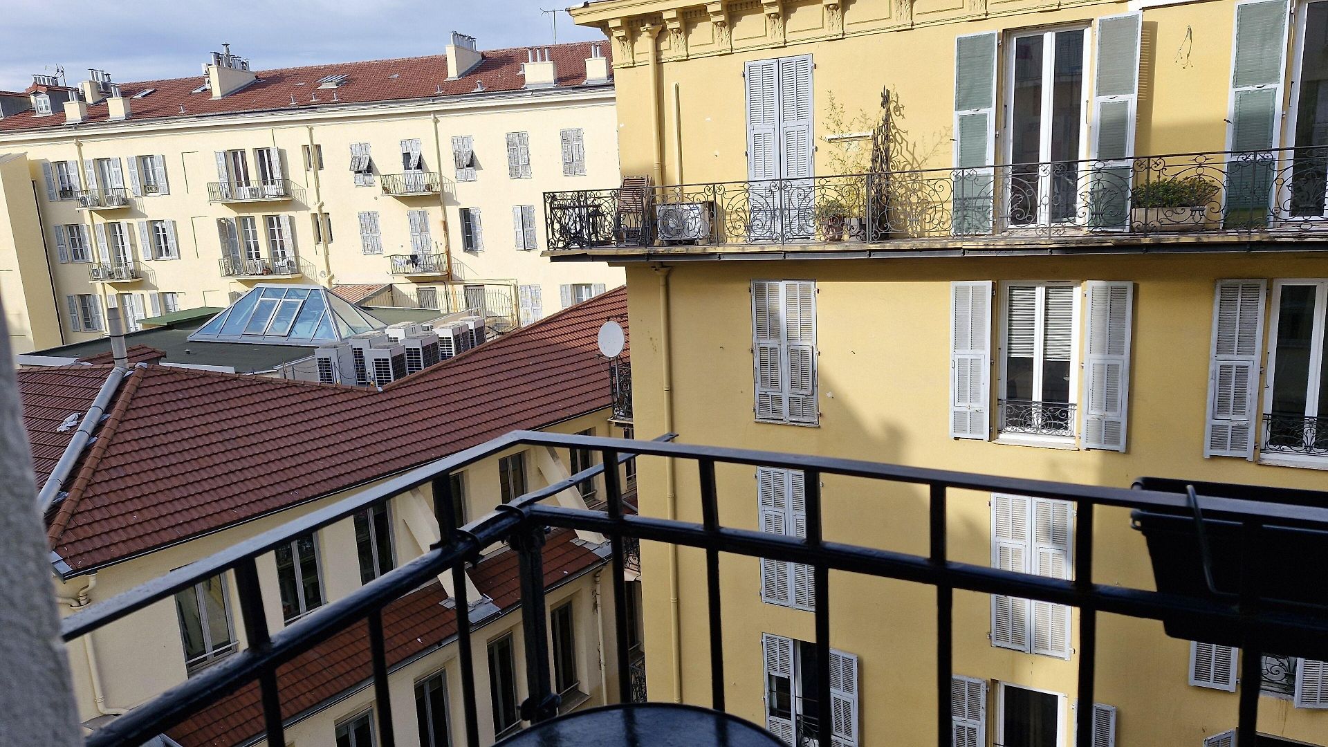Boutique Neptune 2* Nice