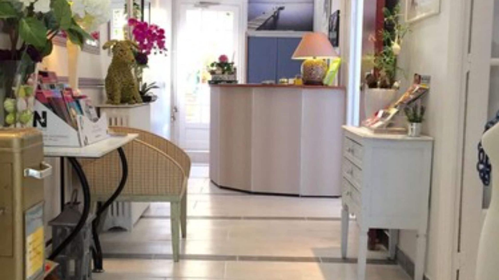 Des Dames Hotel *