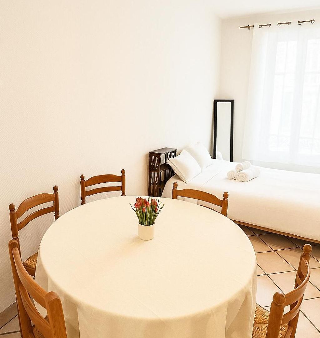 Charming & Roomy With Balcony Heart Of Appartement