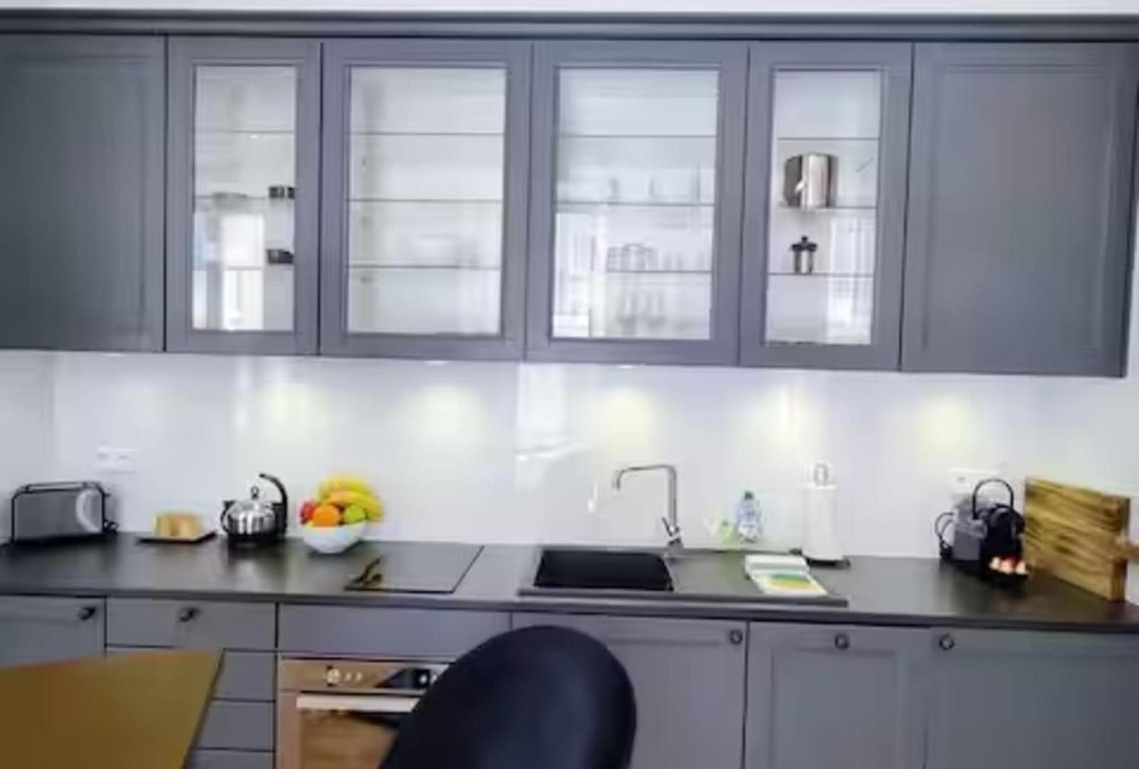 In The Heart Of Close To Amenities Apartment *