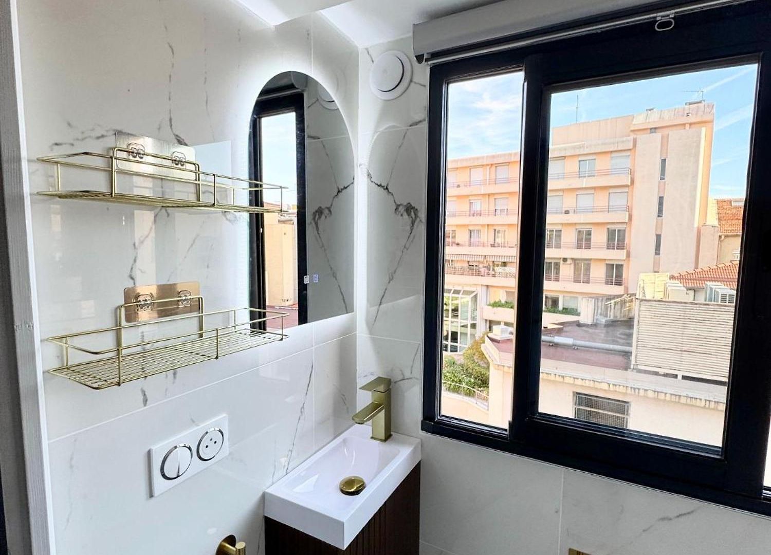 Apartment Place Massena - Small Peaceful Haven Nice
