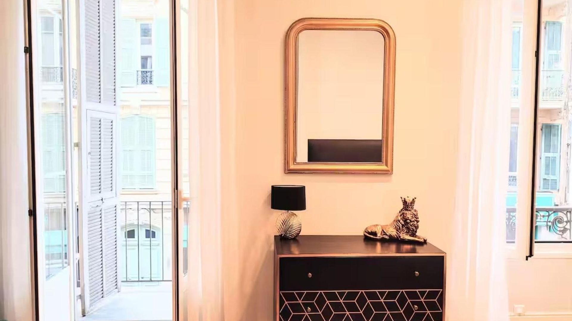 Apartment In The Heart Of Close To Amenities
