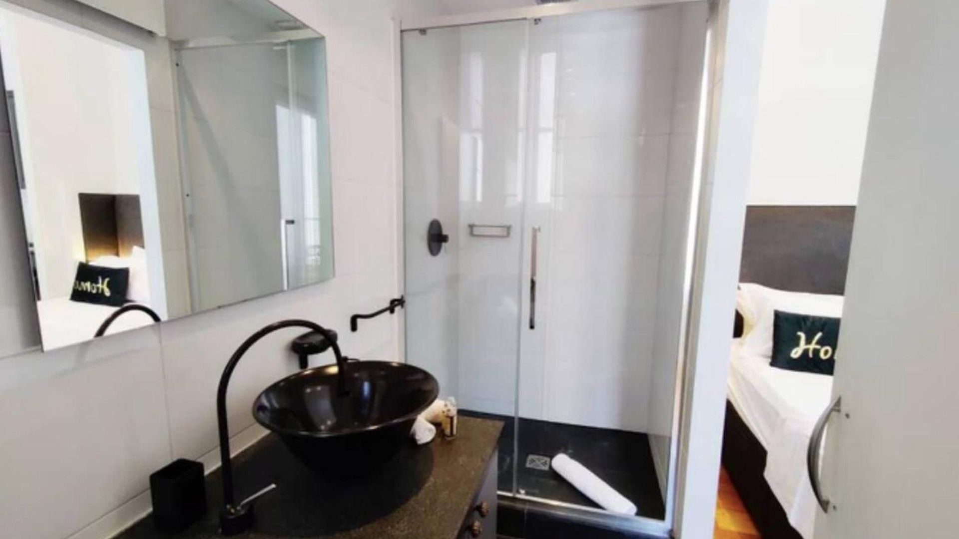 In The Heart Of Close To Amenities * Nice