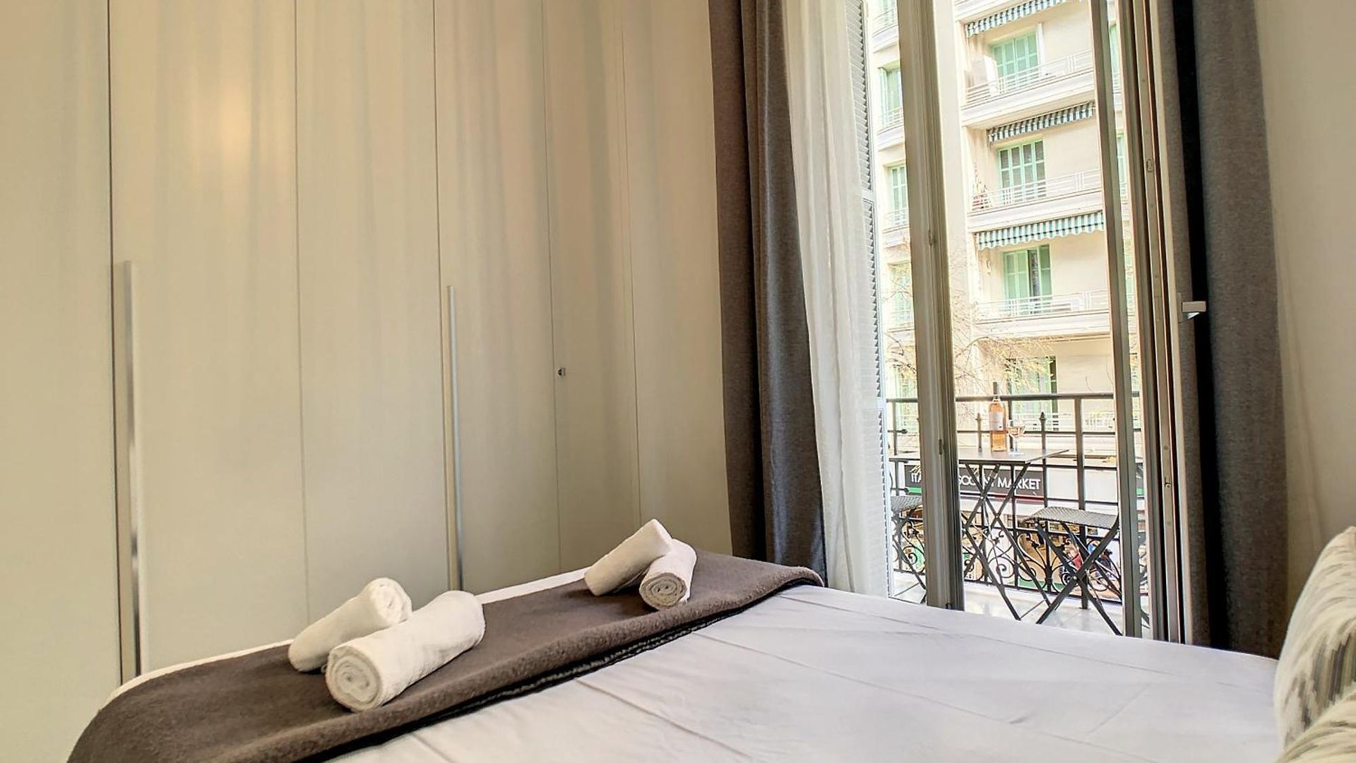 Nestor&jeeves - Sweet - - Near Nice