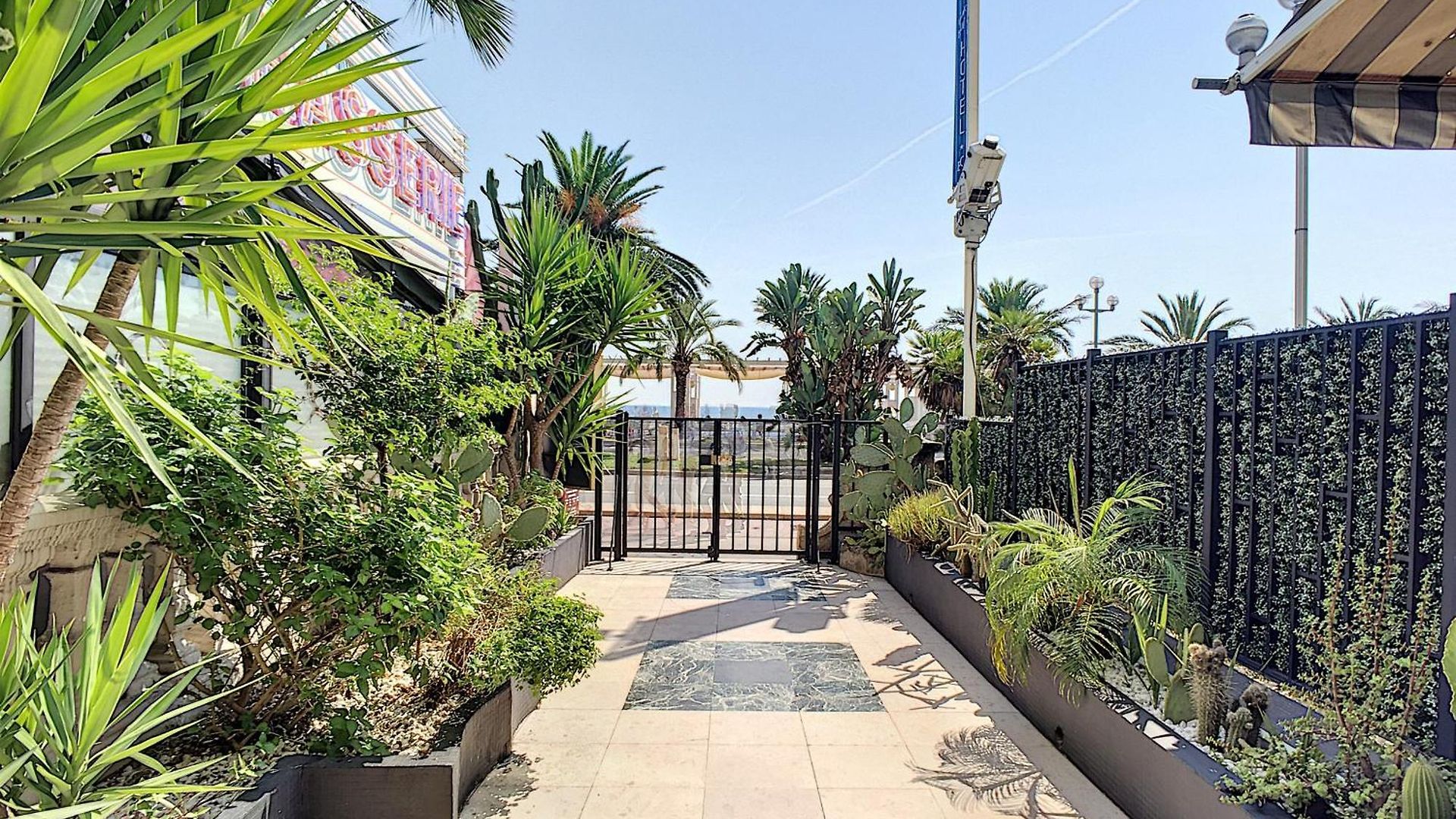 Nestor&jeeves - Square Promenade - - Close Sea Apartment