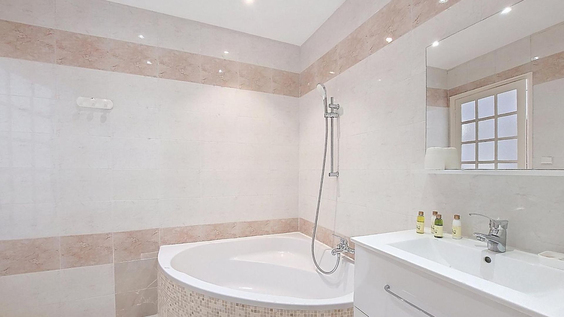 Nestor&jeeves - Bela Vista - - Close Sea Nice