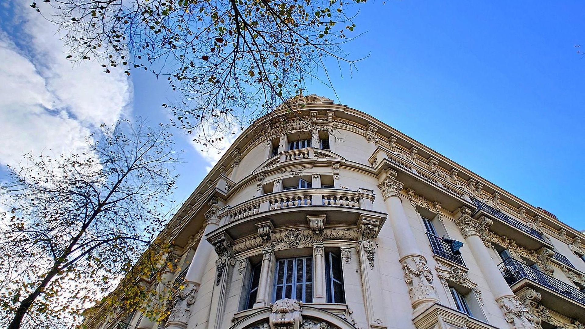 Nestor&jeeves - Sweet - - Near Apartment