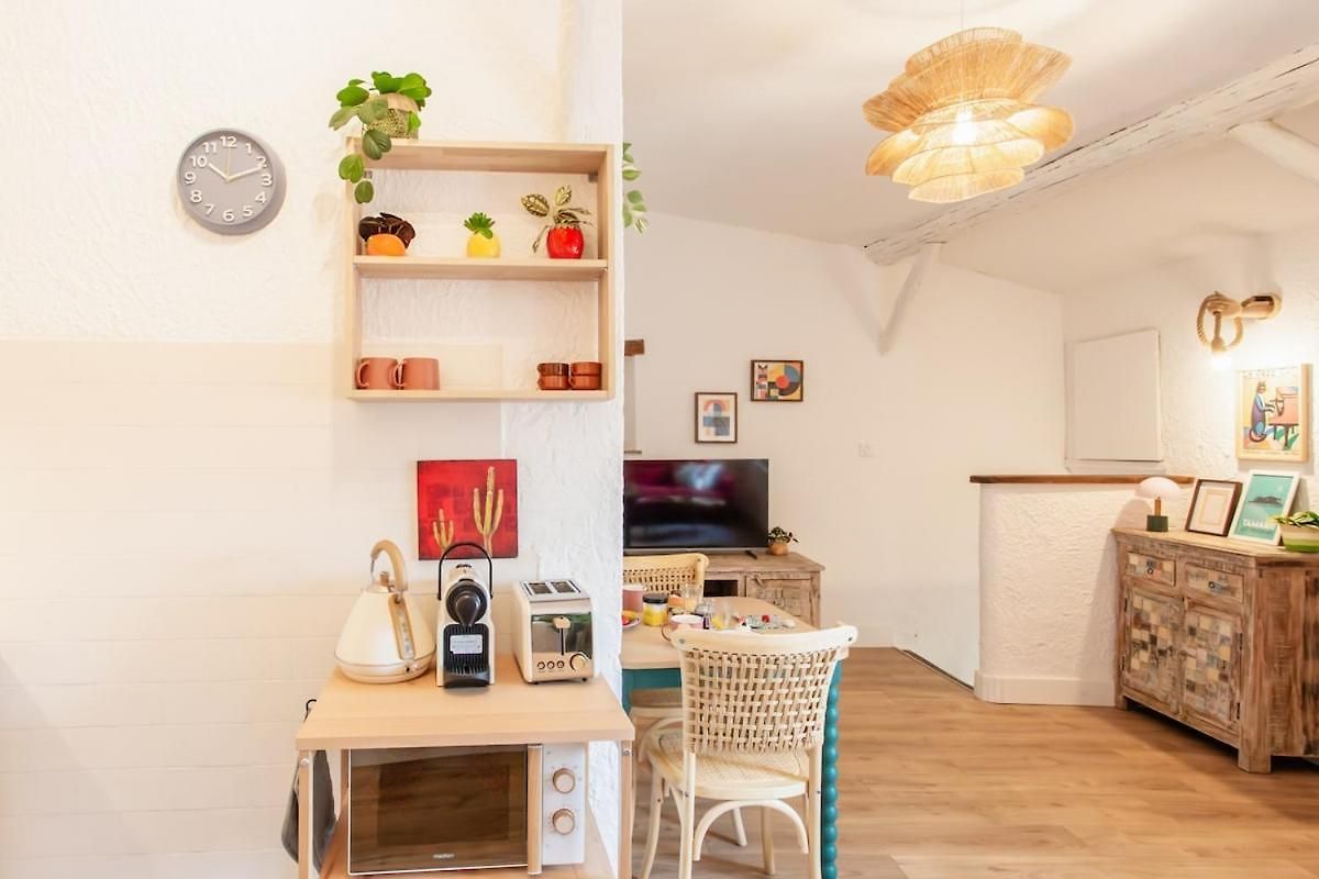 Appartement #36 Staywizus - Bright Eagle Nest Old Town 5 Mins From Sea Ac Wifi *