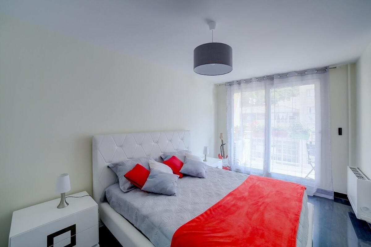 Apartment Luxueux Entier 3 *