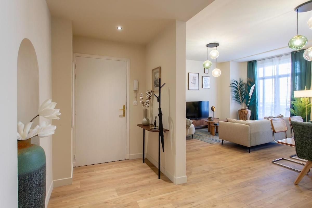 Appartement L10 Clemenceau Central, Next Train Station Nice