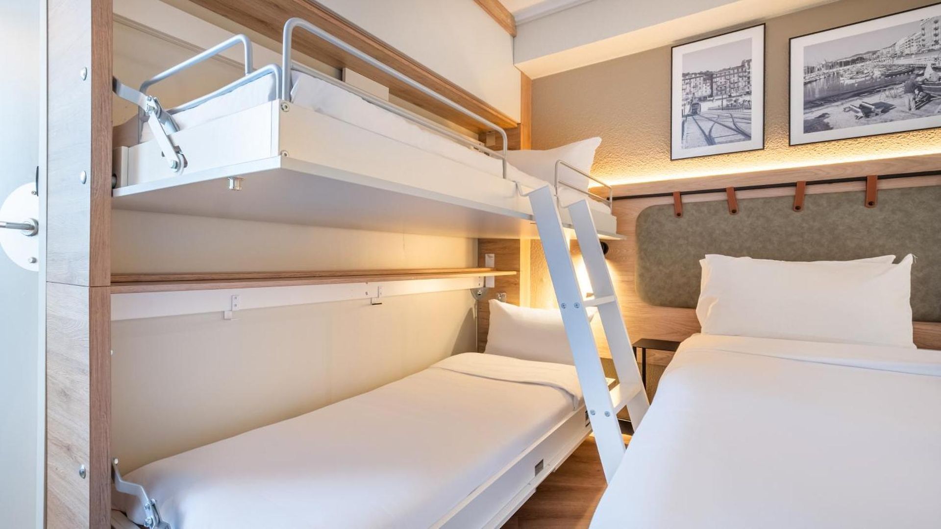 Hotel Campanile Prime - Airport