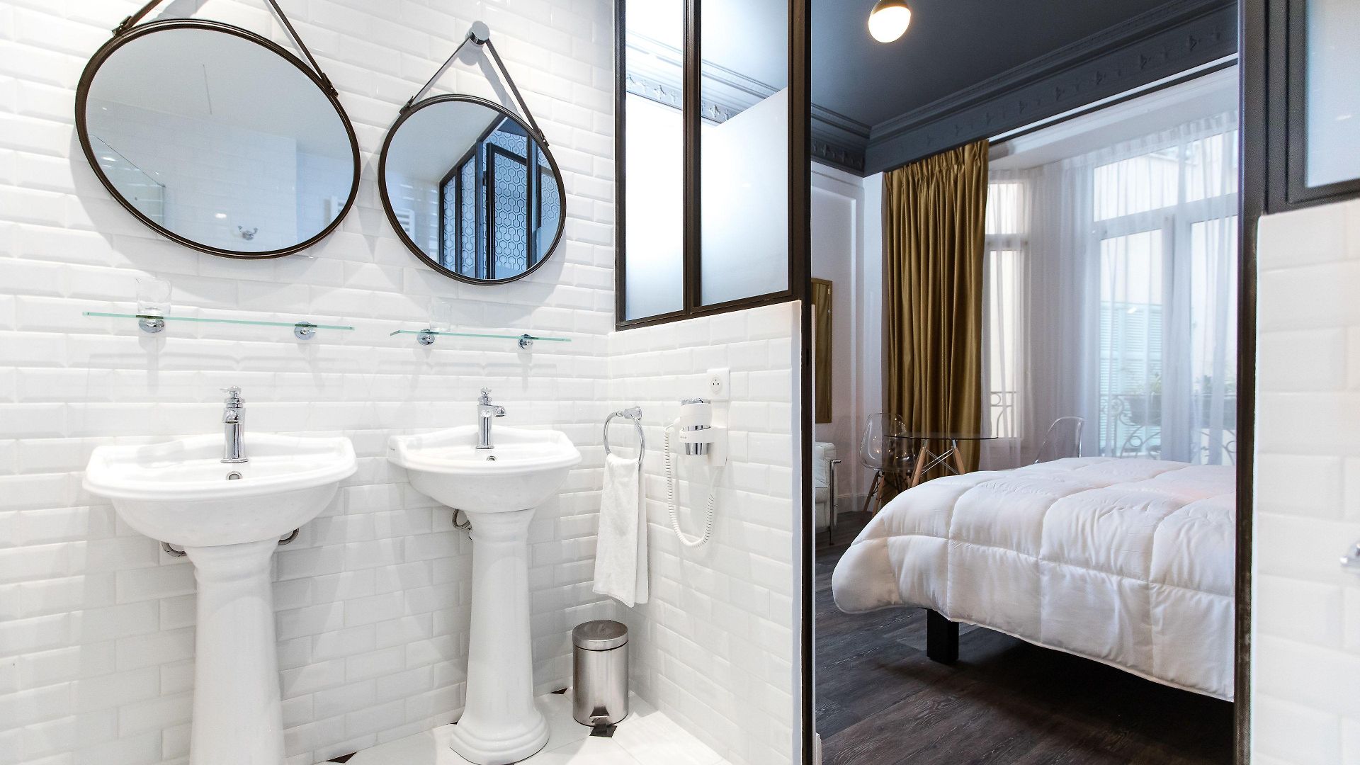 Arome Hotel 3*