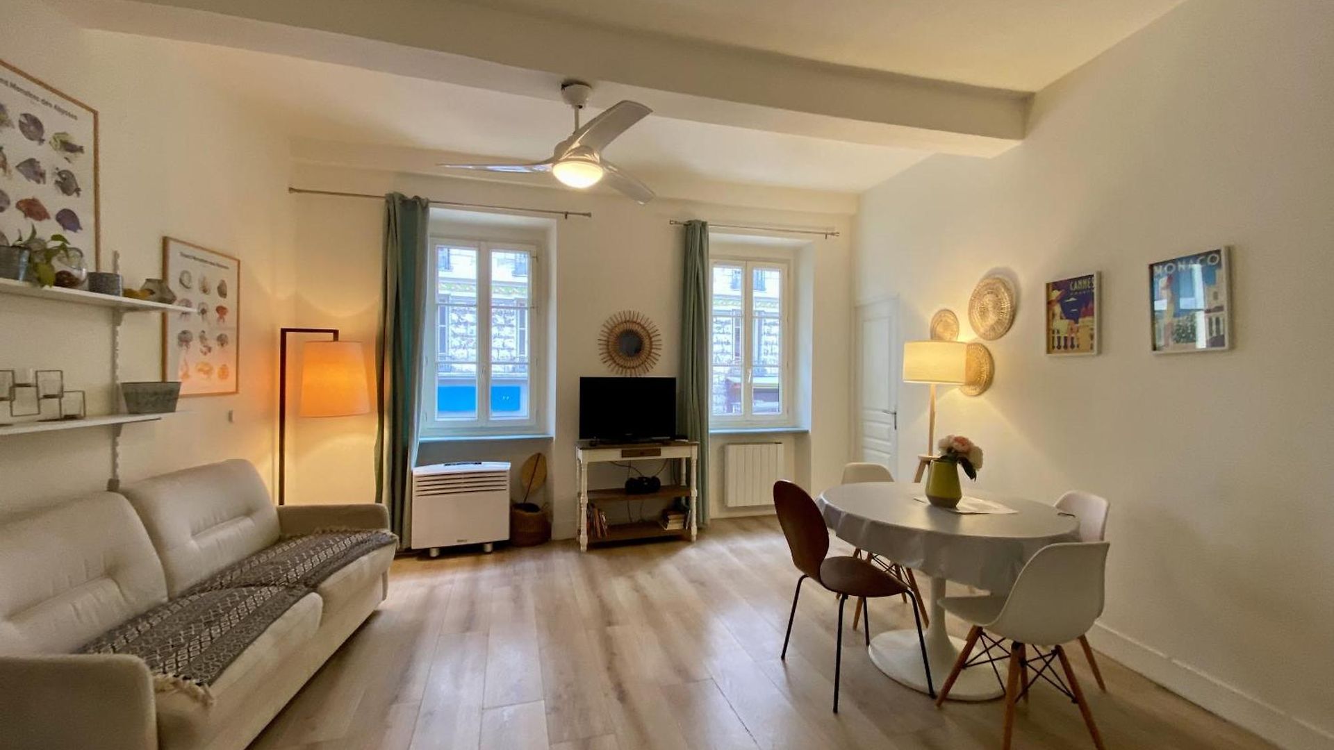 Appartement Joli Niçois En Bord De *