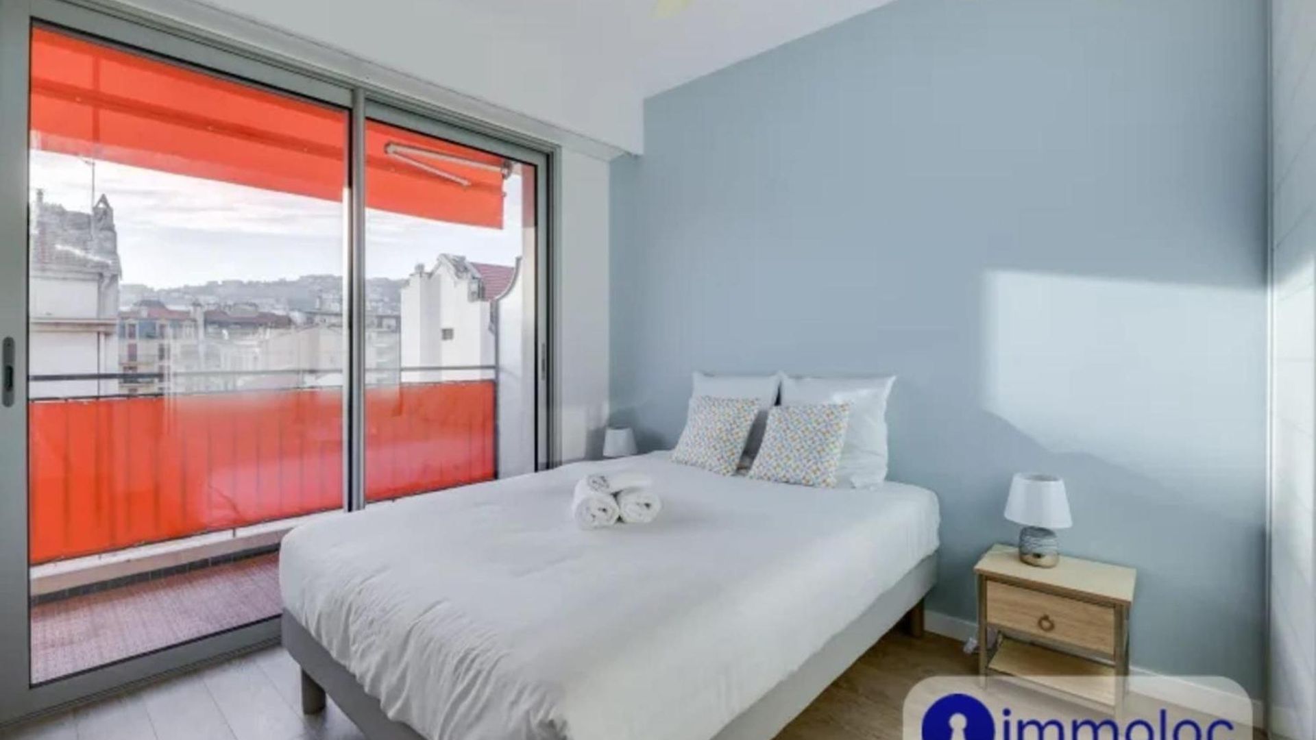 Air-conditioned In The Liberation District Apartment