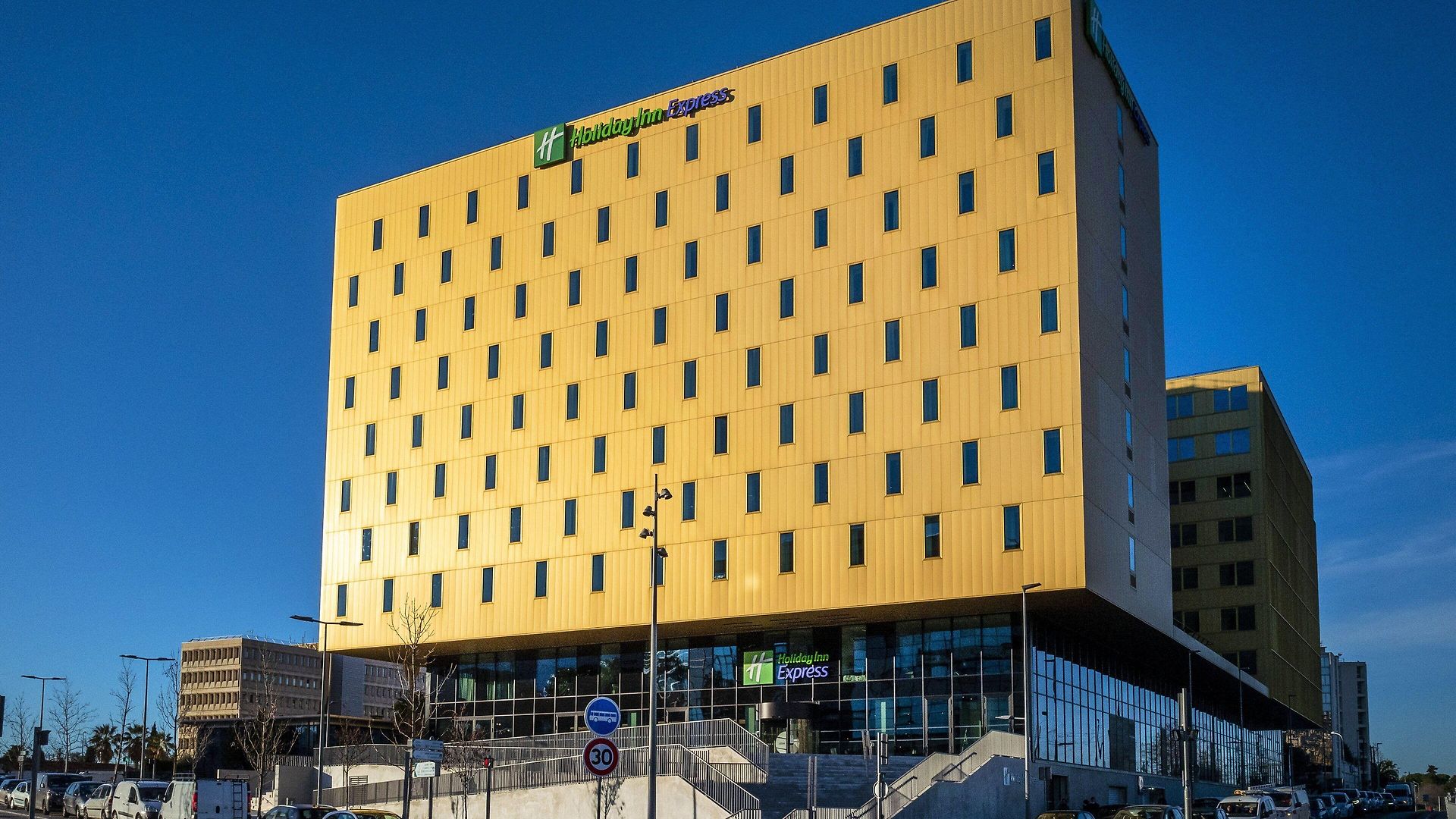 Express - - Grand Arenas By Ihg 3*